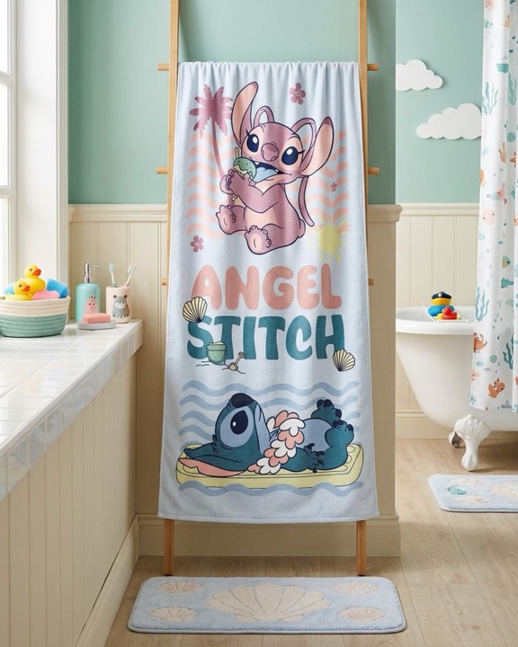 Toalha infantil do Stitch no banheiro